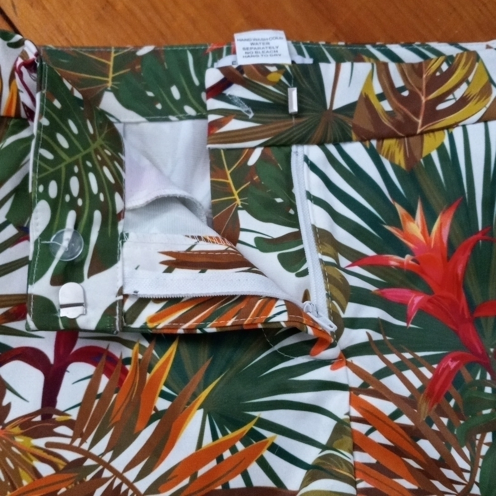 Fashion Nova pants, sz XS, tropical straight leg. Cotton. - Picture 2 of 5